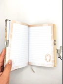 3D Görünümlü Hatıra Defteri (Günlük) Kilitli Defter 80 yaprak - Sarı Astronot thumbnail 2