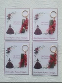 48 Adet Kişiye Özel Kına Hatırası Kırmızı Anahtarlık ve Paketlenmiş Kına Dağıtmalık Hediyelik thumbnail 3