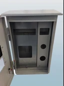 AKÖZ 1 Trifaze Sayaçlı Otomatlı Dar Şantiye Panosu Sıva Üstü 1 Trifaze 1 Monofaze Priz Yerli (Sac) ŞN-100 - 5