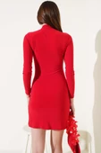 Omuz Büzgülü Uzun Kol Mini Elbise Kırmızı thumbnail 3