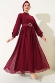 Taş Detaylı Kemerli Şifon Elbise Bordo thumbnail 1