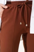 Beli Lastikli Dar Paça Pantolon Kahve thumbnail 4