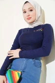 Çiçek Nakışlı Cepli Body Lacivert - 2