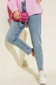 Kesik Paça Yıpratmalı Mom Jeans Pantolon Kar Yıkama - 2