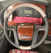 DİKİŞLİ DİREKSİYON KILIFI BEJ DERİ SİYAH DERİ SİYAH DİKİŞLİ OTOKAR OTOBÜS (fotodaki direksiyon) İÇİN thumbnail 1