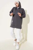 Kapüşonlu Yarım Fermuarlı Baskılı Tunik Füme thumbnail 2