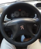 DİKİŞLİ DİREKSİYON KILIFI SİYAH DERİ SİYAH DİKİŞLİ CİTROEN BERLİNGO thumbnail 1