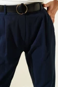 Kemerli Dar Paça Gabardin Pantolon Lacivert thumbnail 4