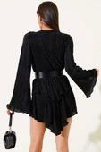 V Yaka Fırfırlı Mini Elbise Siyah thumbnail 3