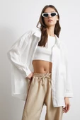 Oversize Cepli Modal Gömlek Beyaz thumbnail 2