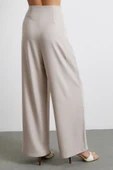 Düğme Detaylı Pensli Dökümlü Pantolon Bej thumbnail 6