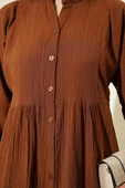 Yarım Düğmeli Patlı Kat Elbise Kahve thumbnail 4