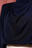 Omuz Vatkalı Degaje Yaka Sandy Bluz Lacivert - 4