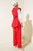 Fiyonk Detaylı Denizci Yaka İkili Takım Kırmızı thumbnail 3