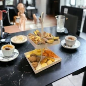 2 Katlı Dekoratif Beyaz Metal Çerezlik / Peynir Sunum Servis Tabağı - Lokumluk / Makaron, Pankek ve Tatlı Sunumu İçin - 9