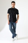 Erkek Yakası Çıt Çıt ve Fermuar Detaylı, Desenli Polo Yaka T-shirt - 1