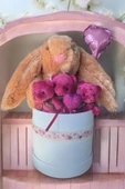 SOLE Premium Özel Kutusunda; 45 cm Kahve Bunny Tavşan, Simli Kalp 3 Adet Fuşya Ayıcık ve Kalp Balonlu Buket - 1