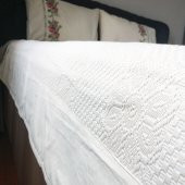 Çift Kişilik Kanaviçe İşlemeli Pike Takımı-Gül Demet Kırmızı - 3