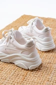 Beyaz Gümüş Bağcıklı Fileli Günlük Spor Ayakkabı thumbnail 5