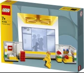 LEGO 40359 Miscellaneous LEGO Store Picture Frame - 2