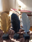 SİYAH RENK kırılmaz polyester,tüy desenli kaideli biblo thumbnail 3