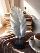 beyaz renk kırılmaz polyester,tüy desenli kaideli biblo thumbnail 1