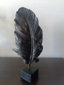 SİYAH RENK kırılmaz polyester,tüy desenli kaideli biblo thumbnail 9