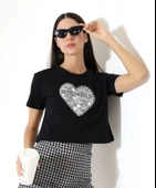 Kadın Kalp Dantel Detaylı Taşlı Crop T-shirt - 2