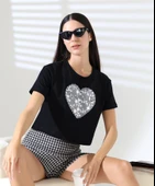 Kadın Kalp Dantel Detaylı Taşlı Crop T-shirt - 1