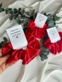 Kına Hediyelik Kırmızı Saten Toka Etiketli Kişiye Özel Kına Hatırası thumbnail 1