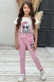 Kız Çocuk Üzeri Digital Baskılı T-shirt Yırtmaç ve Kedi Detaylı Pembe Jean Salopet Takım - 3
