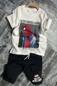 Erkek Çocuk Örümcek Adam Karakter ve Yazı Baskılı T-shirt İp Detaylı Siyah Şortlu Takım - 1