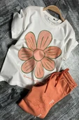 Kız Çocuk Üzeri Papatya Baskılı T-Shirt Çift Cepli Lastikli Turuncu Pijama Takımı thumbnail 1