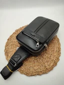 Büyük Boy Deri Göğüs Çantası Siyah Renk thumbnail 1