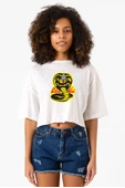 Cobra Kai Logo Beyaz Kırçıllı Kadın Crop Tshirt thumbnail 1