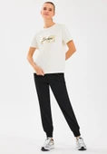 Skechers W Regular Fit Graphic Tee T-Shirt S2510141 Kadın Tişört - 3