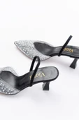 Siyah Günlük Arkası Açık Taşlı Topuklu Bayan Ayakkabı thumbnail 5