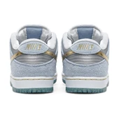 Sean Cliver x Dunk Low SB Holiday Special thumbnail 4