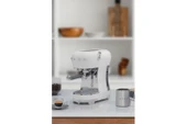 Smeg ECF02WHEU Beyaz Espresso Kahve Makinesi - 2