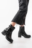 5109-3028 Siyah Toka Aksesuarlı Fermuarlı Topuklu Günlük Kadın Bot thumbnail 2