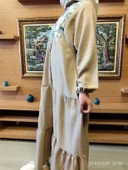 Doğal Doku Oversize Çiçek Desenli Elbise – Yazlık Rahat Kalıp, Şık ve Ferah Tasarım - 3