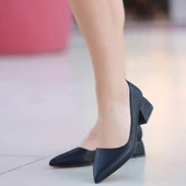 Desniy Siyah Cilt Topuklu Ayakkabı thumbnail 4