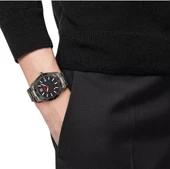 Versace V-Dome VRSCVE8E00724 Erkek Kol Saati VE8E00724 thumbnail 2