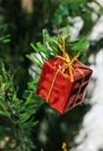 12 Adet Hediye Paketi  Renkli Noel  Yılbaşı Çam Ağacı Süsü 3 cm - 2