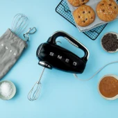 Smeg 50's Style Retro HMF01BLEU Siyah El Mikseri thumbnail 10