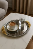 Gümüş Renkli Ayna Yüzeyli Gül Figürlü Oval Sunum Tepsisi & Nişan Tepsisi 24x16 cm - 1