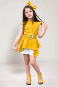 Kız Çocuk Sıfır Kol Asimetik Kesim Kemerli Sarı Tunik Şortlu Takım thumbnail 1