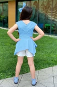 Kız Çocuk Sıfır Kol Asimetik Kesim Kemerli Mavi Tunik Şortlu Takım thumbnail 3