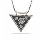 Gümüş Üçgen İçi Açılabilen Çiçek Muskalık Kolye  SL4346 thumbnail 1