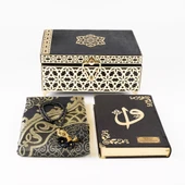 Desenli Kutu Çeyizlik, Seccade + Tesbih + Kuran Hediye Seti (Hafız Boy, Kadife, Siyah, Elif-Vav) - 3